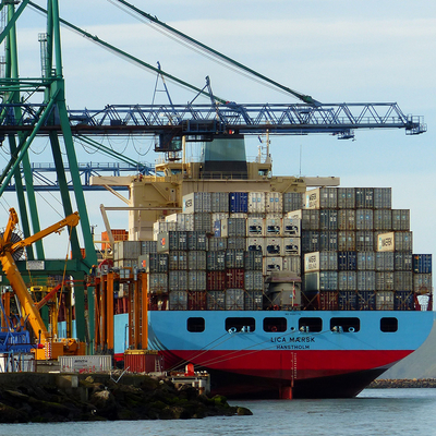 Taxas de embarque de carga pesada da China para a Arábia Saudita