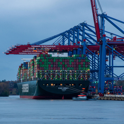 China para Bangladesh interrompe serviços de transporte de cargas pesadas